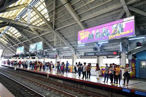 Monumento metro station .